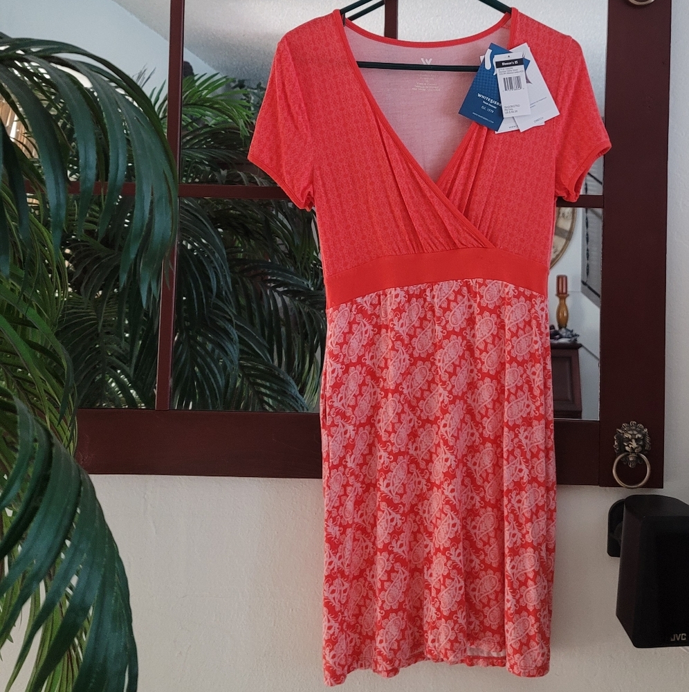 White Sierra Discover Dailey Dress Hibiscus